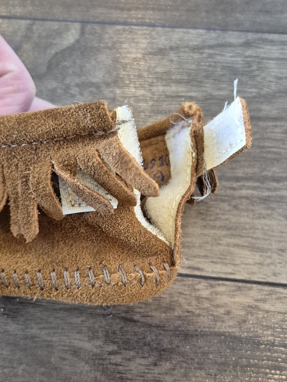 MINNETONKA Baby Moccasins - Picture 4 of 4